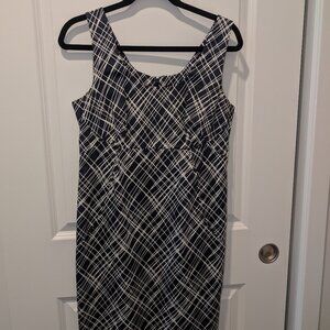 Sleeveless Sheath Dress with pockets, size 10